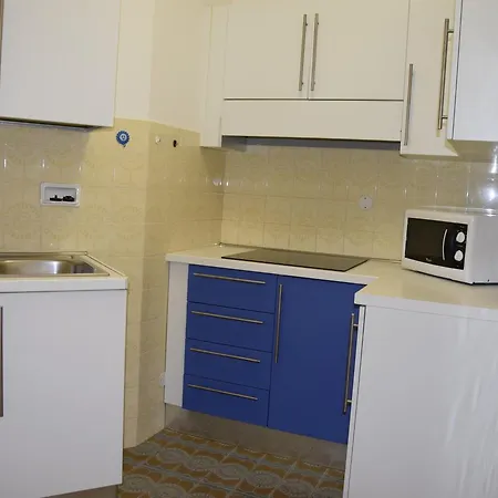 Vistamare Family Apartment